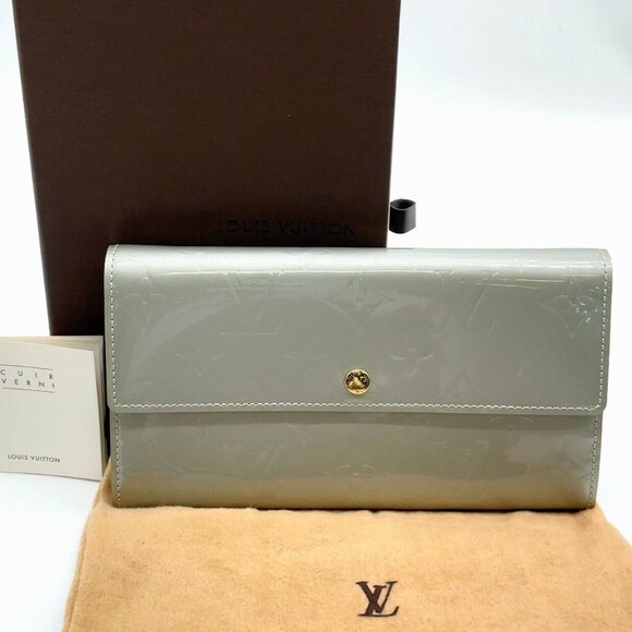 Authentic Louis Vuitton Vernis Sarah Continental Wallet - NEW!